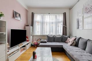 Duplex met leefruimte, keuken en terras op de 1e verdiepingSlaapkamer en badkamer op de 2e verdiepingPraktische privéberging op het...