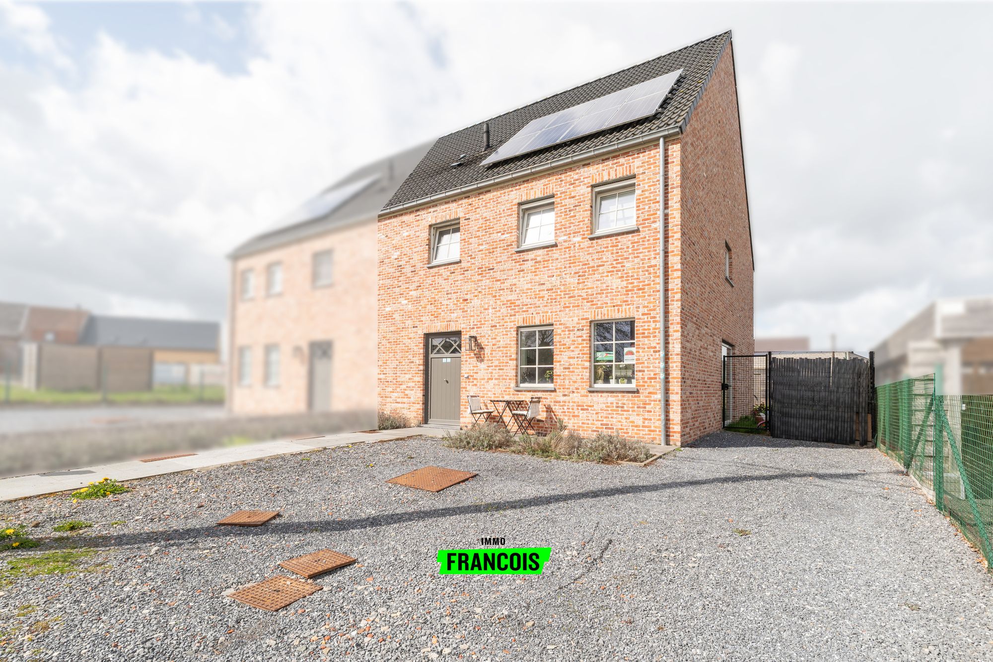 Grote instapklare woning te koop in Schorisse! - foto 1