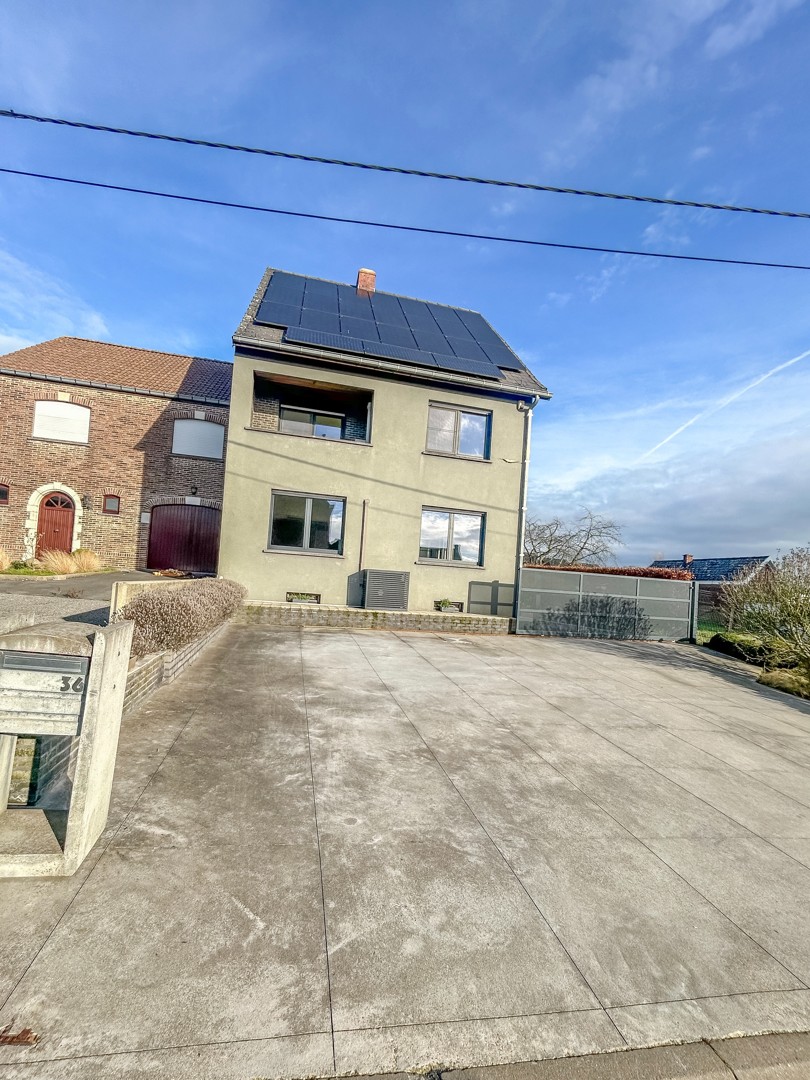 Energiezuinige halfopen bebouwing (EPC A) met 24 zonnepanelen, 161 m² bewoonbare oppervlakte &amp; prachtige tuin - foto 1