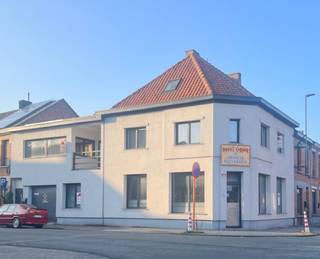 BIJZONDER EIGENDOM MET 2 ADRESSEN ( PETER BENOITSTRAAT 18 EN VAN DURMESTRAAT 41 )op gelijkvloers handelspand / bureel / praktijk van ongeveer 120 M2...