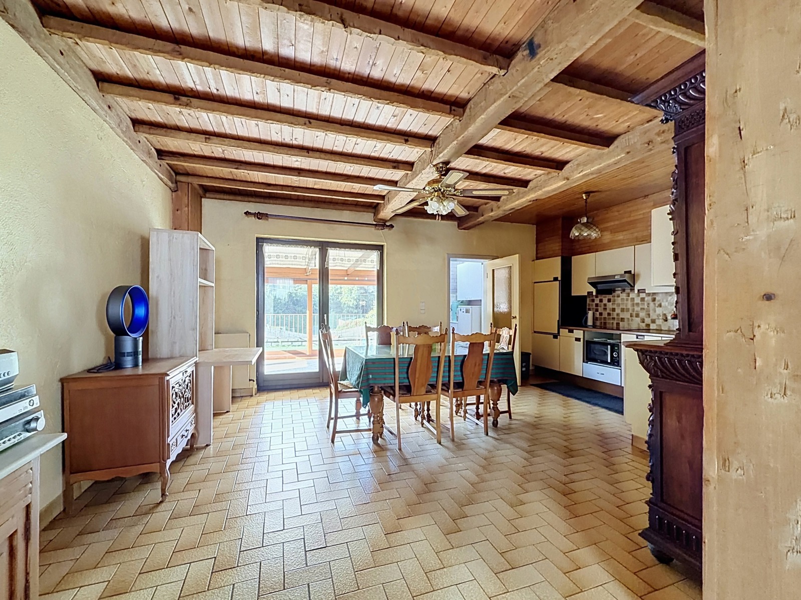 Ruime woning met 2 SLPK, Garage én Werkplaats/Magazijn! - foto 4