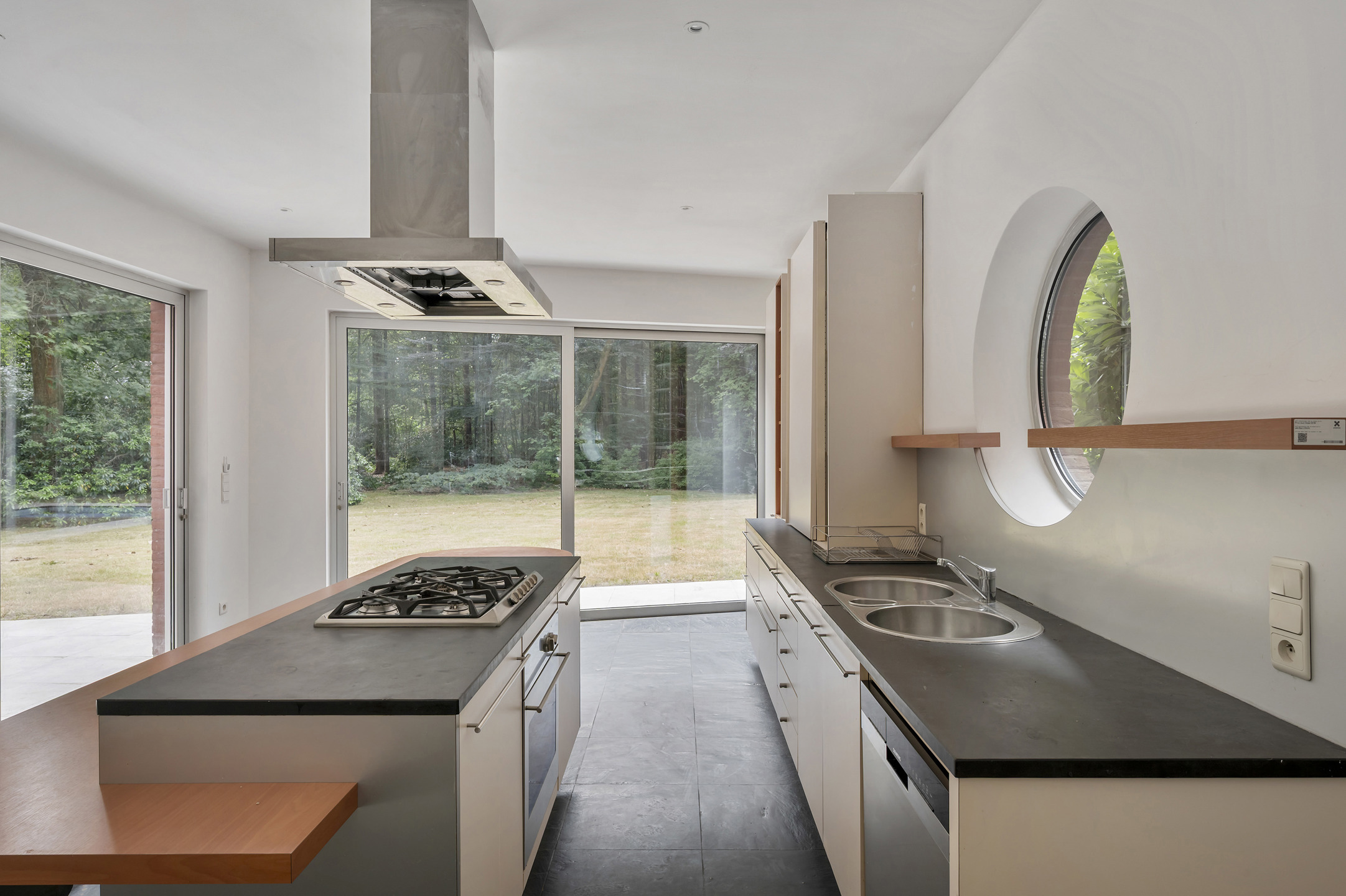 Moderne villa met zwembad! - foto 3