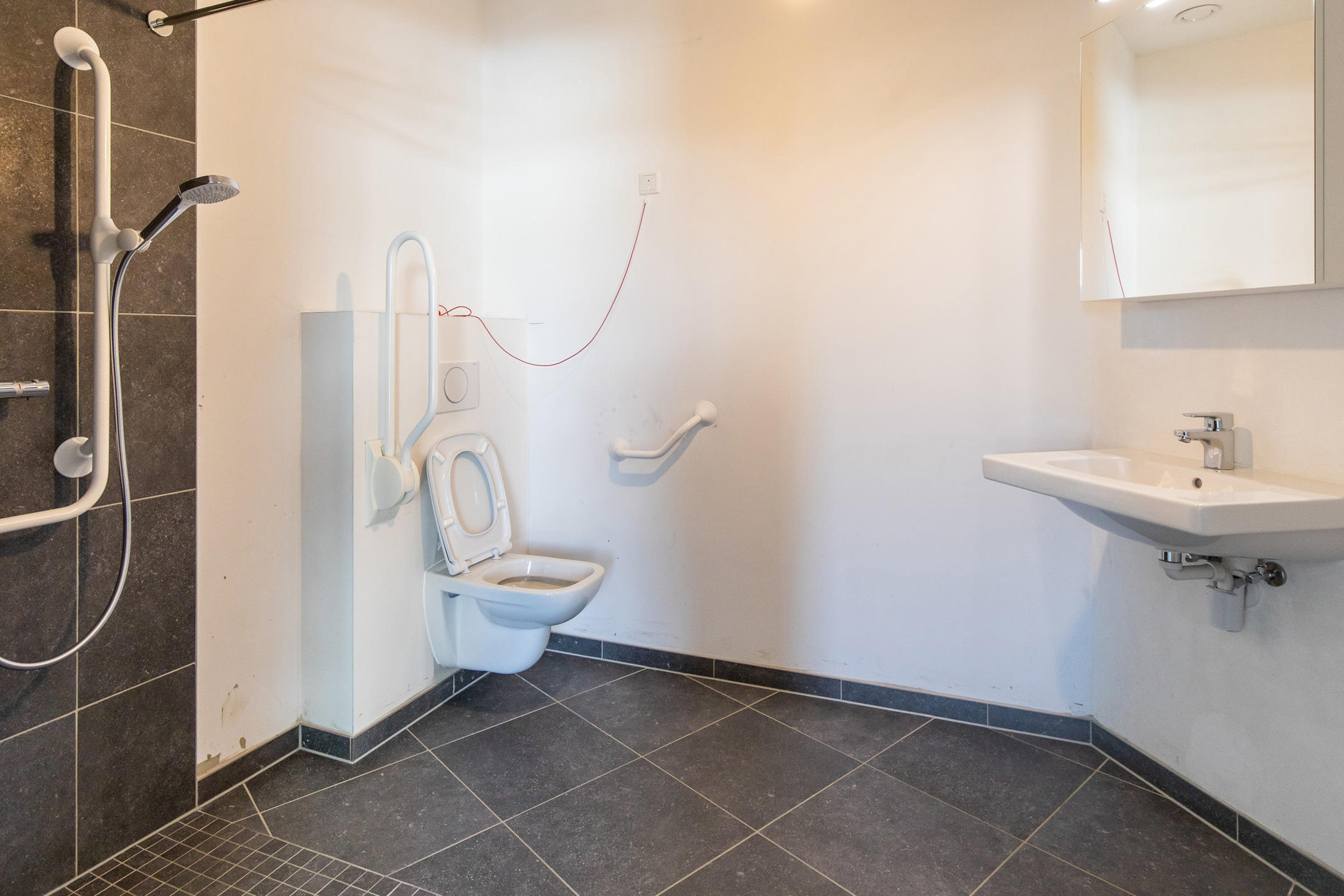 ASSISTENTIEWONING, 1 SLAAPKAMER, RUIM TERRAS - foto 4