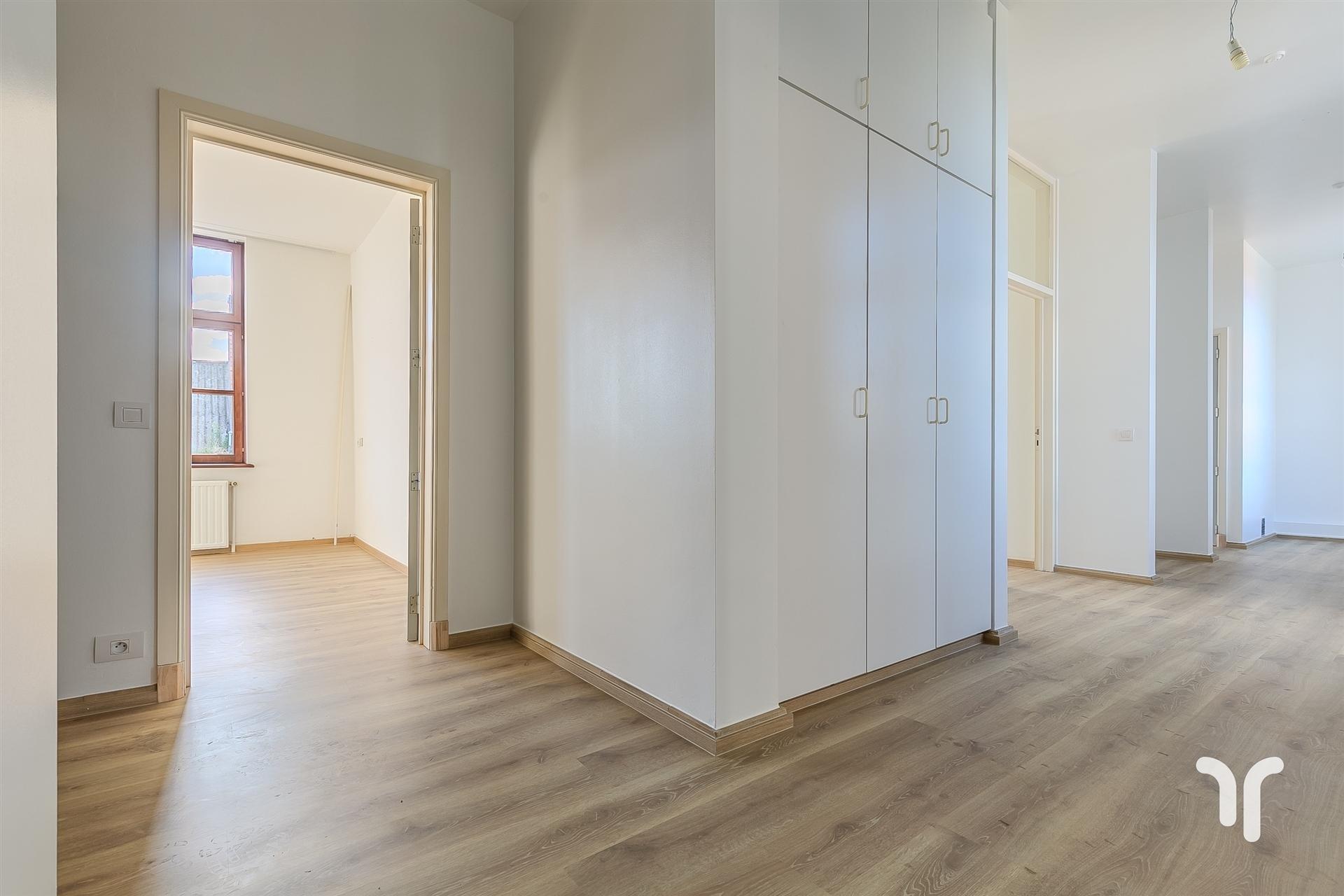 Apartment for rent in Eernegem with 3 bedrooms - photo 4