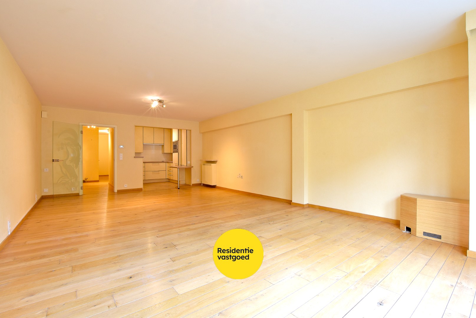 Prachtige 2/3-slaapkamer appartement (112m² + 12m²) in de winkelstraat van Nieuwpoort-stad. - foto 4