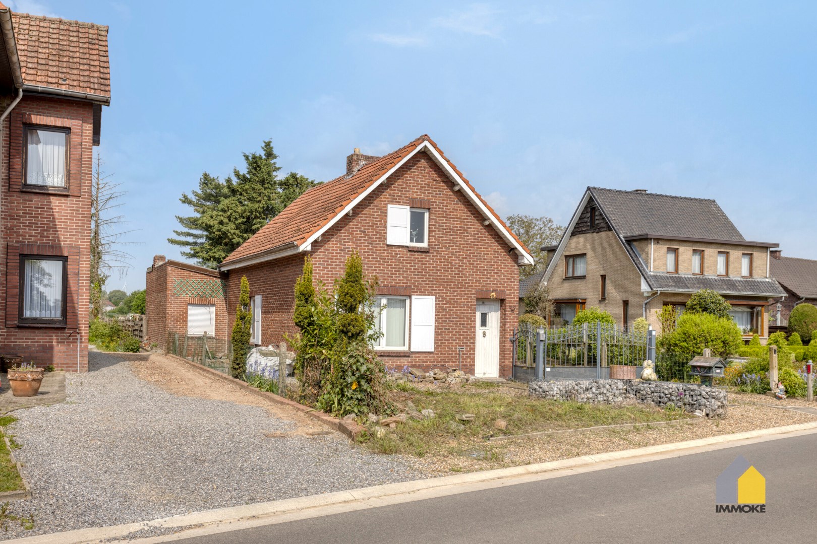 Volledig te renoveren woning op een perceel van 11 a 74 ca. - foto 3