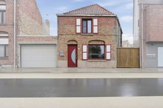 House for sale in Veurne