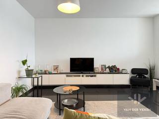 Dit appartement is onmiddellijk beschikbaar!Vaste kosten: € 75,00 per maandAutoplaats mee te huren aan € 85,00 per maandOp zoek naar een instapklaar...