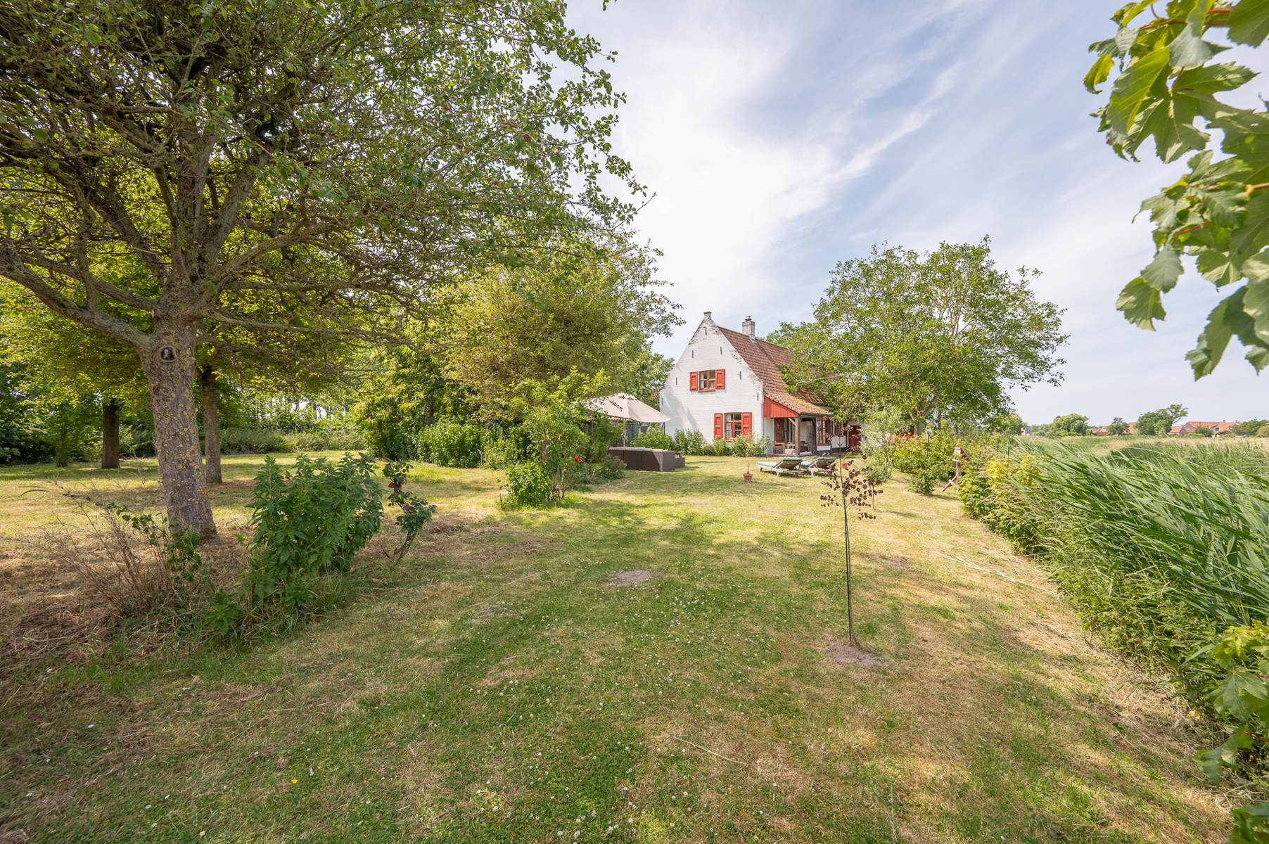 Landhuis langs de oevers van het Damse Leopoldkanaal - foto 2