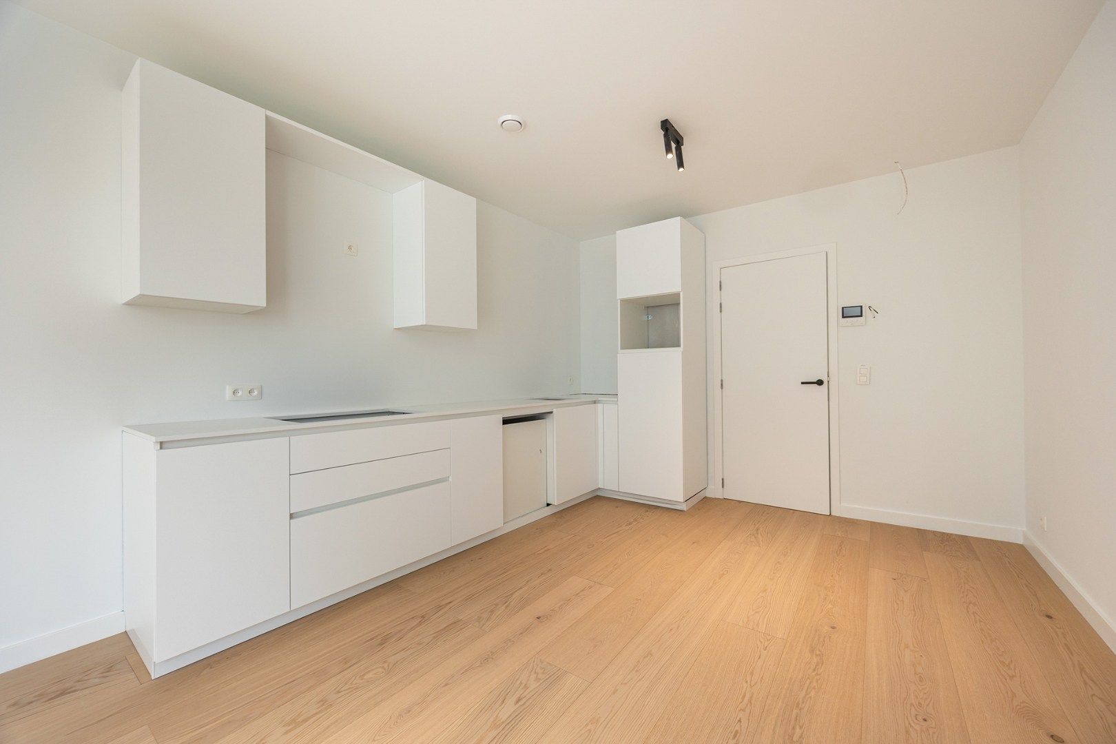 Gerenoveerd appt. met 2 slpk én terras te Antwerpen! - foto 4
