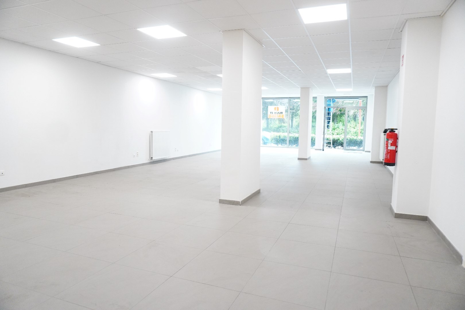 Handelspand op toplocatie aan het Stationsplein in Lokeren - foto 3