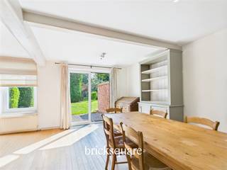 GENVAL - Ideaal gelegen in het centrum van Genval, op een steenworp afstand van de Place Communale en vlakbij Mazerine, Papeteries en...