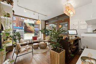 Net buiten het hart van Leuven bevindt zich dit uitzonderlijk investeringspand, een zorgeloos en toekomstgericht rendement voor de...