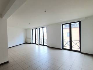Cet appartement récemment rénové est situé près du centre de Diepenbeek. L'appartement est idéalement situé pour les personnes qui souhaitent...