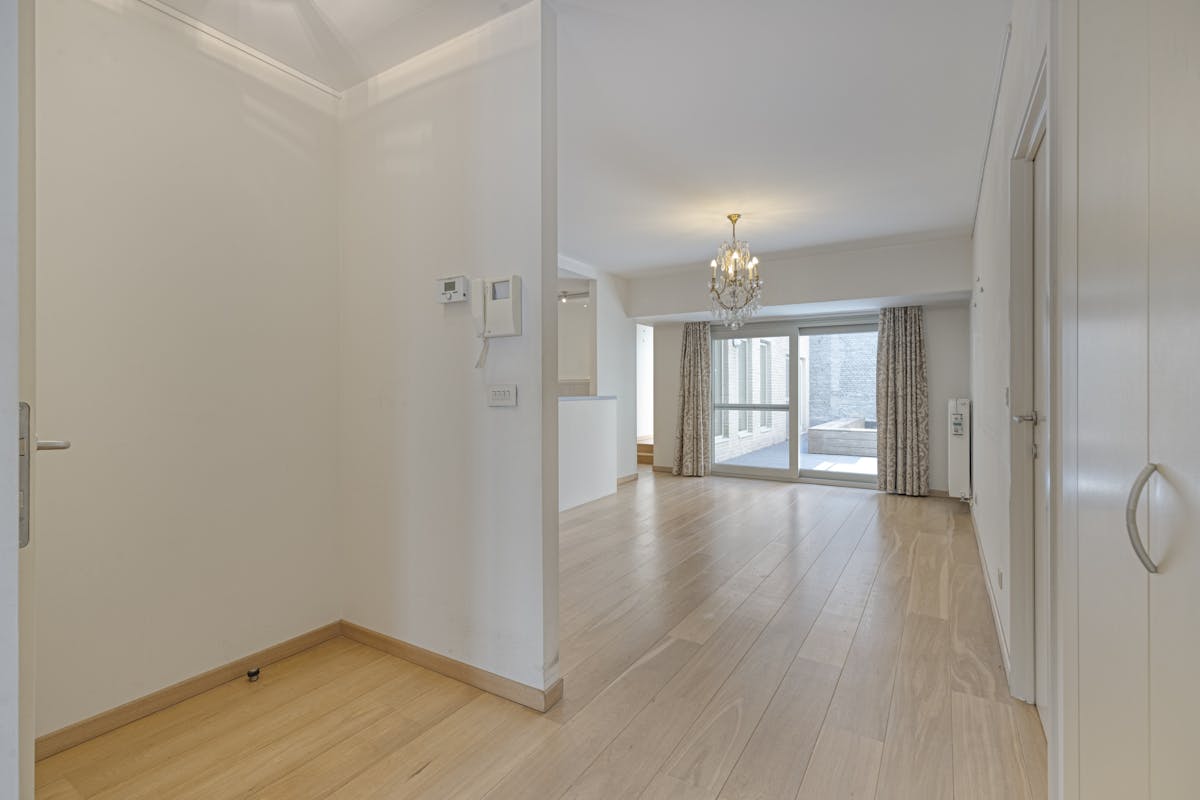 Ruim appartement in het historisch hart van Brugge - foto 4