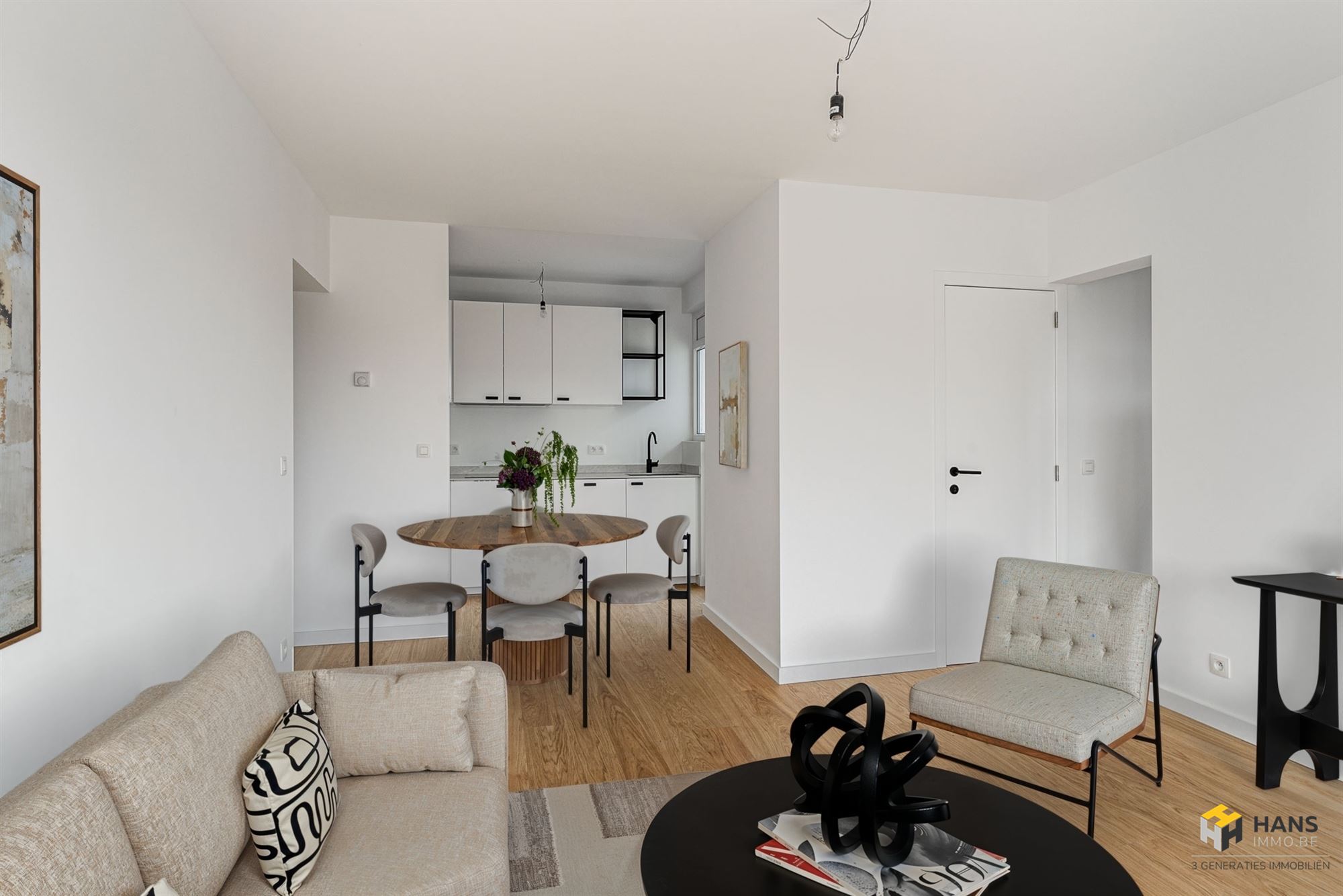 Gerenoveerd appartement (.60m²) met 2 slaapkamers en terras (3 m²) in Deurne. - foto 4