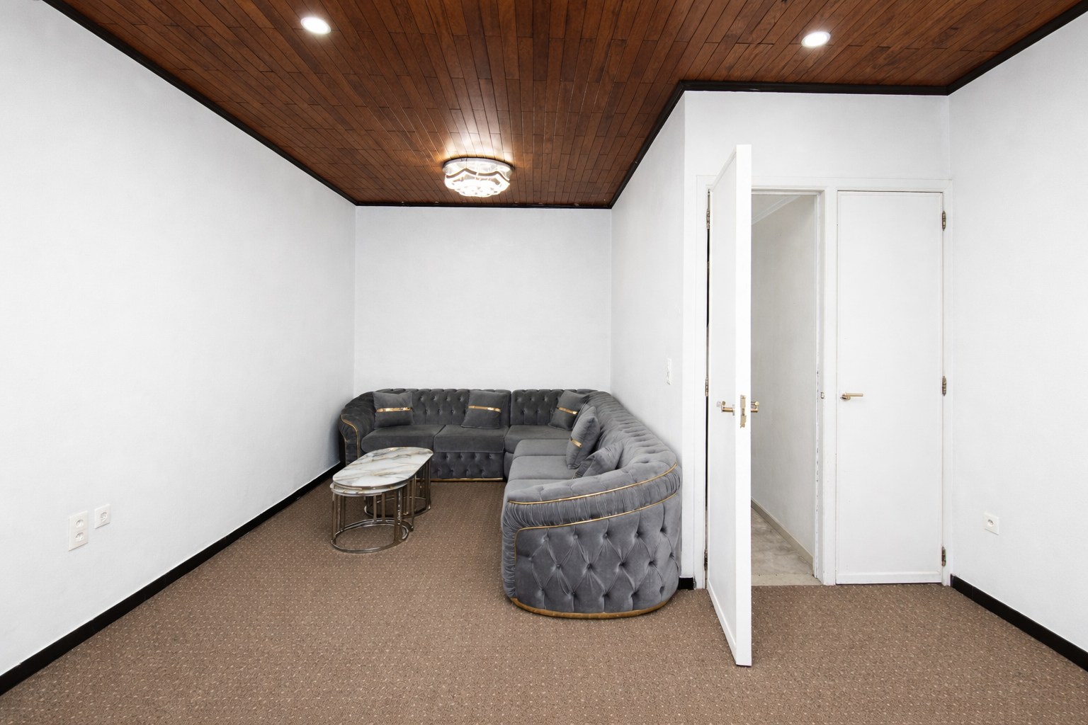 Centraal gelegen woning met drie slaapkamers, tuin én inpandige garage te koop in Sint-Niklaas! - foto 5