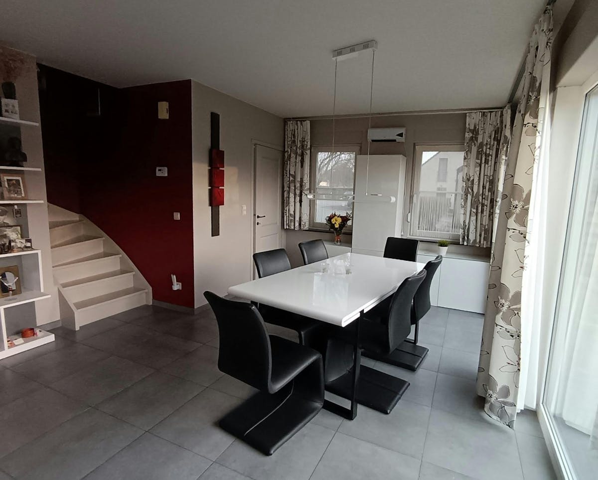 Halfopen woning te koop met zonnige tuin in Beringen - foto 4