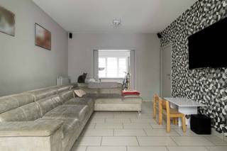 Deze instapklare woning in Kuurne is de perfecte thuisbasis voor een jong gezin dat op zoek is naar comfort, ruimte en energiezuinigheid.De gezellige...