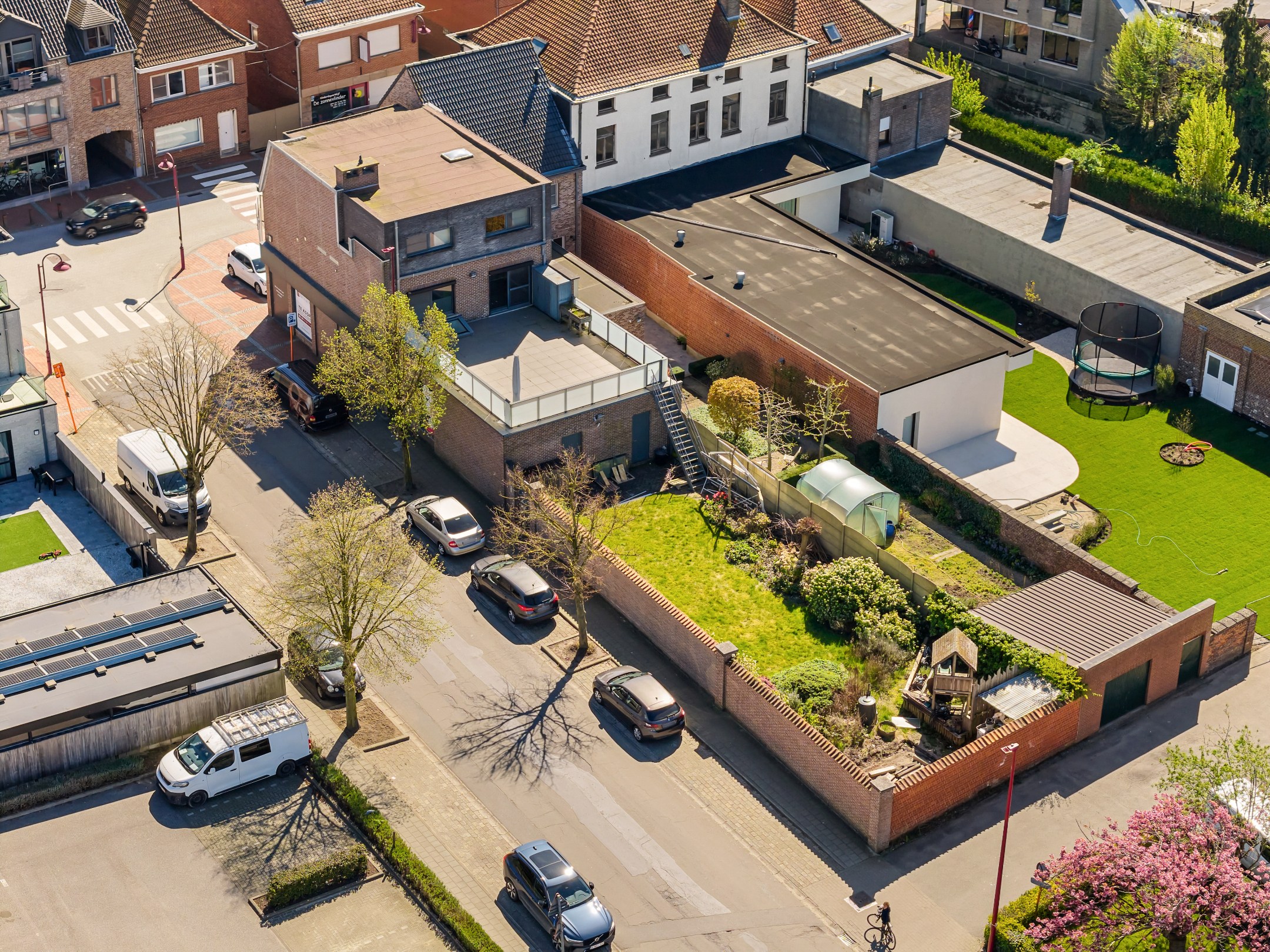 Woning met handelspand, tuin en groot terras - foto 2