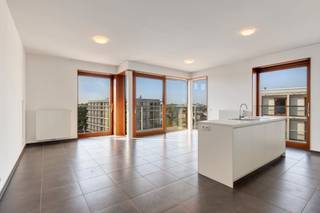 This luxurious corner apartment is located in the Residentie Boekerij on the ZuidBoulevard site. The apartment is located on the 4th floor so you...