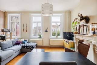 Pour plus d’informations ou pour planifier une visite, contactez Simon au +32 498 12 37 08 ou à l’adresse simon@vicusvastgoed.beCe bâtiment plein de...