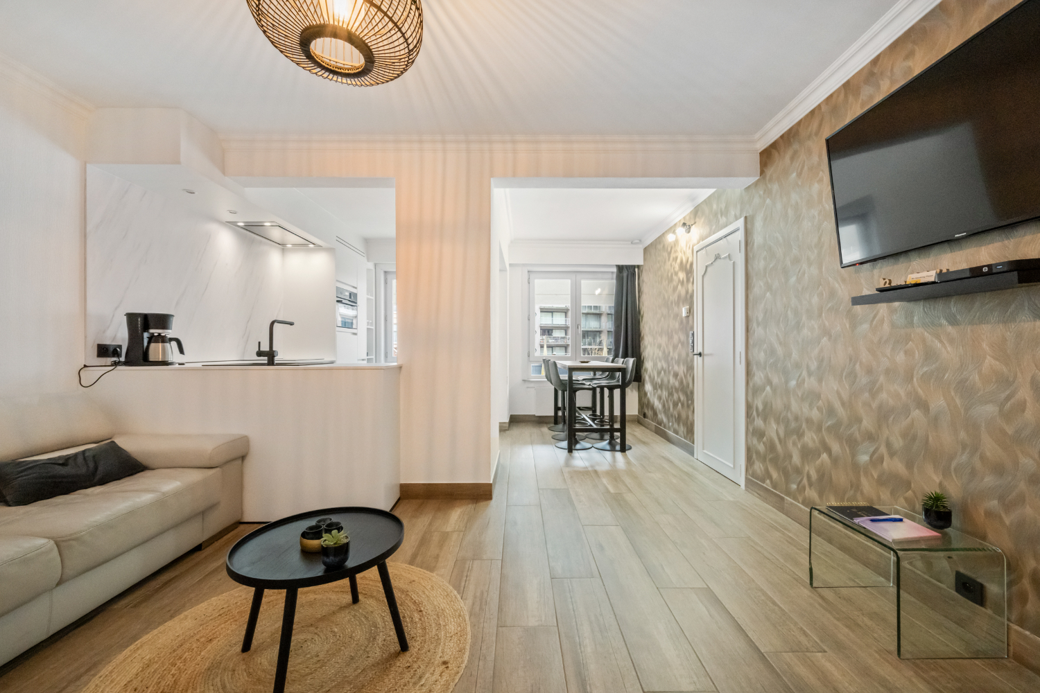 Instapklaar 3 slaapkamer appartement aan het strand - foto 1