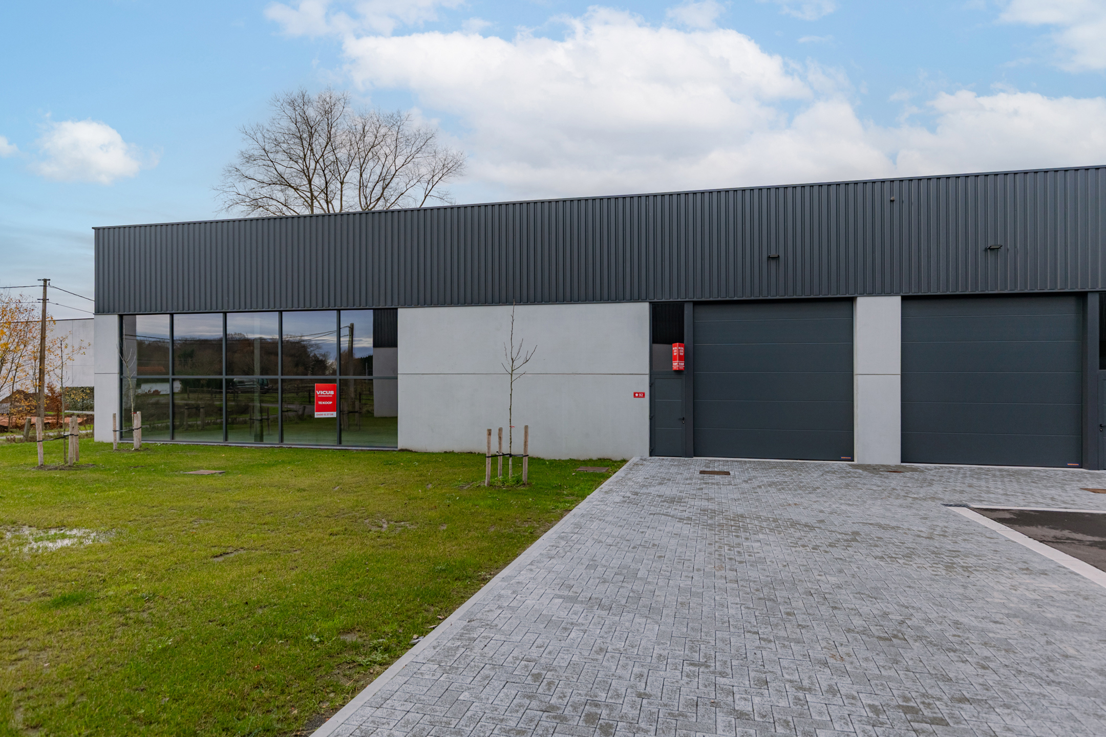 Bedrijfsloods perfect voor opslag met opp van 694m2! - foto 4