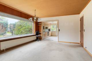 Toestand:Deze te renoveren woning is discreet achterin gelegen waardoor je kan genieten van rust en privacy. De woning biedt een goede basis met tal...