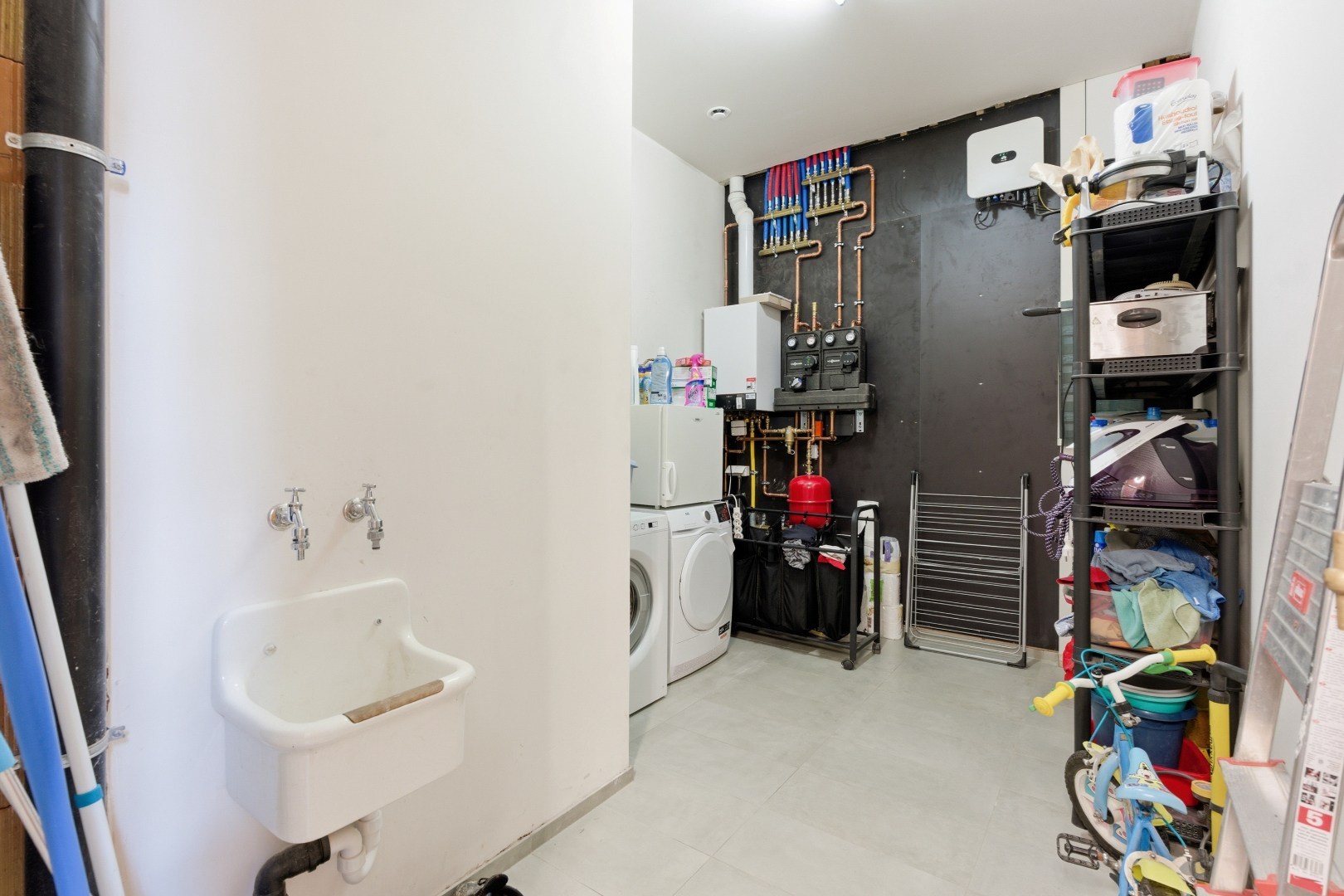 Exclusief gerenoveerde herenwoning met 4 slaapkamers, 2 badkamers en een adembenemende stadstuin. - foto 5