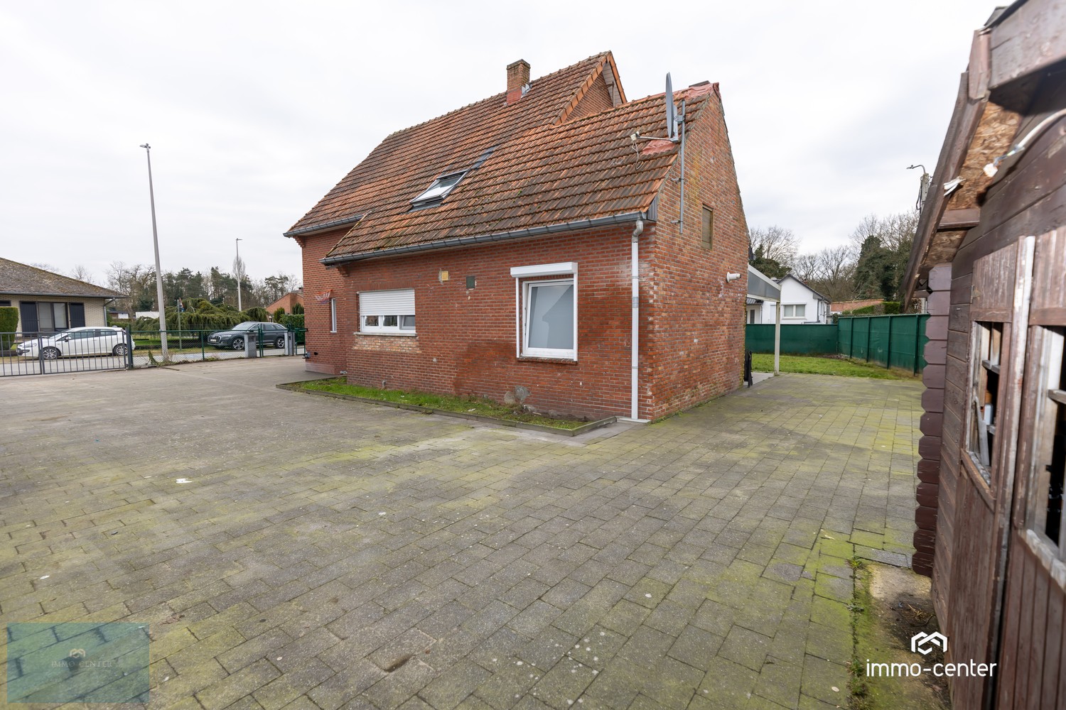 Ruime open bebouwing met westgerichte tuin in Genk - foto 5
