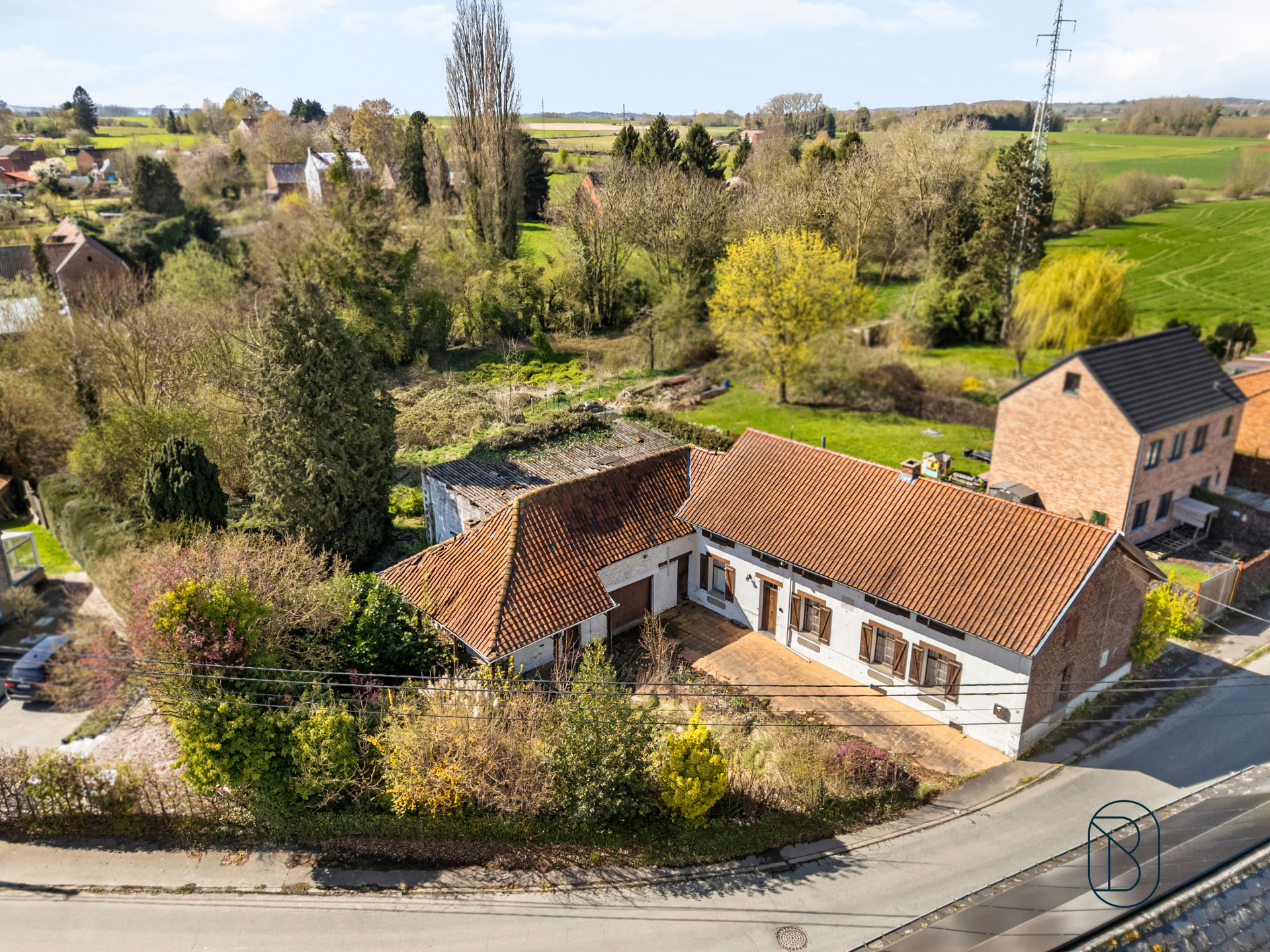 Charmante te renoveren hoeve met hangar op 36 are! - foto 3
