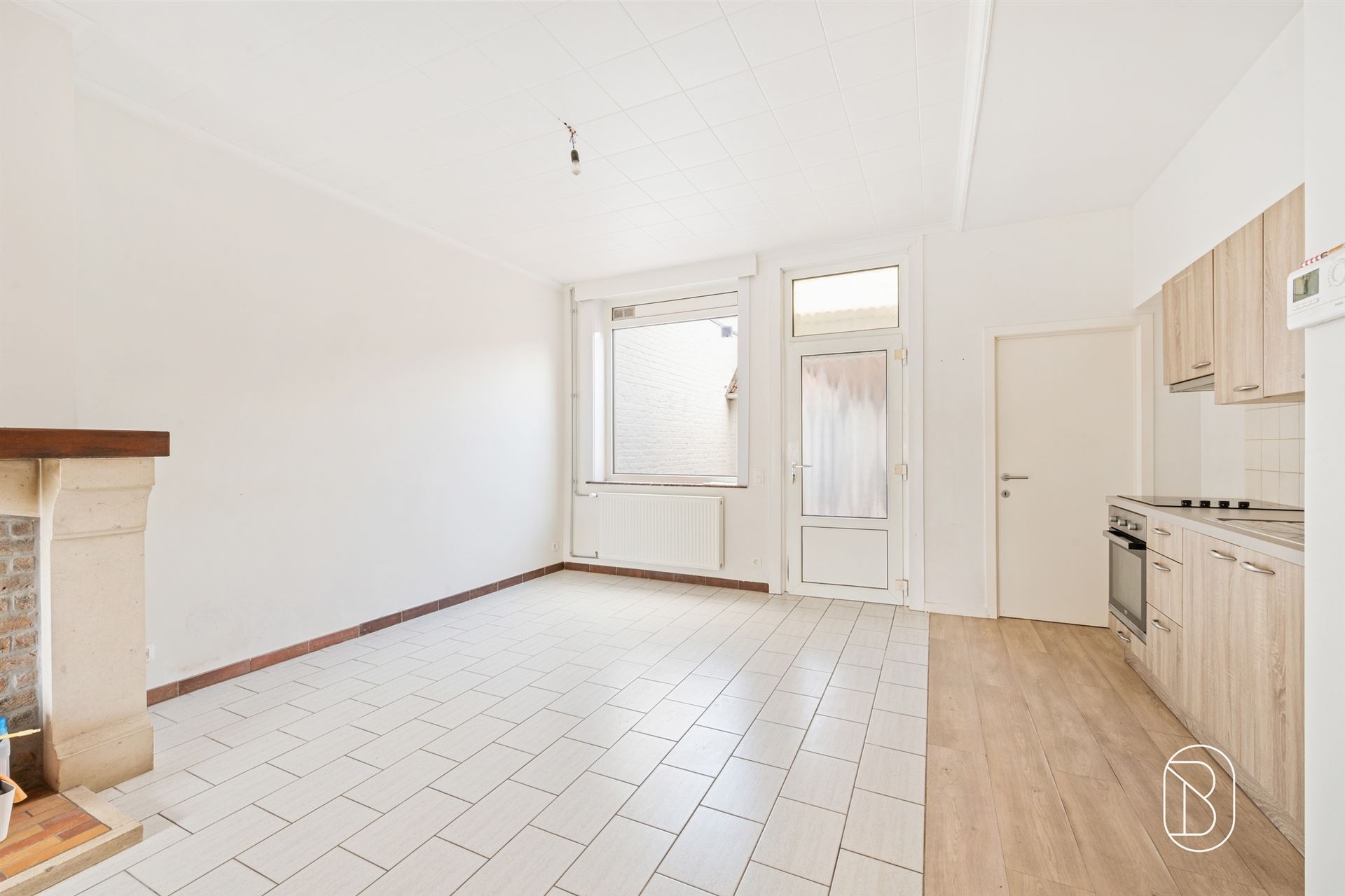 Gezellige instapklare woning met 3 slpk, koer en tuintje - foto 4