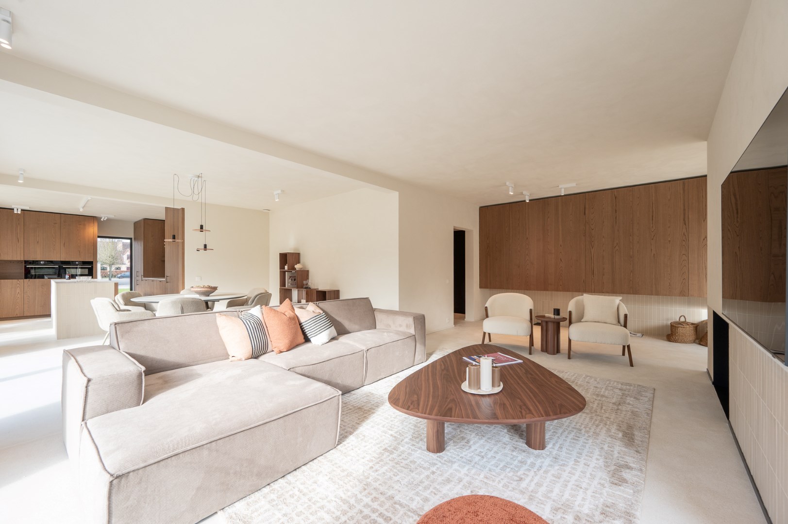 Alleenstaande en luxueus gerenoveerde villa op een rustige en residentiële ligging in Knokke - foto 1