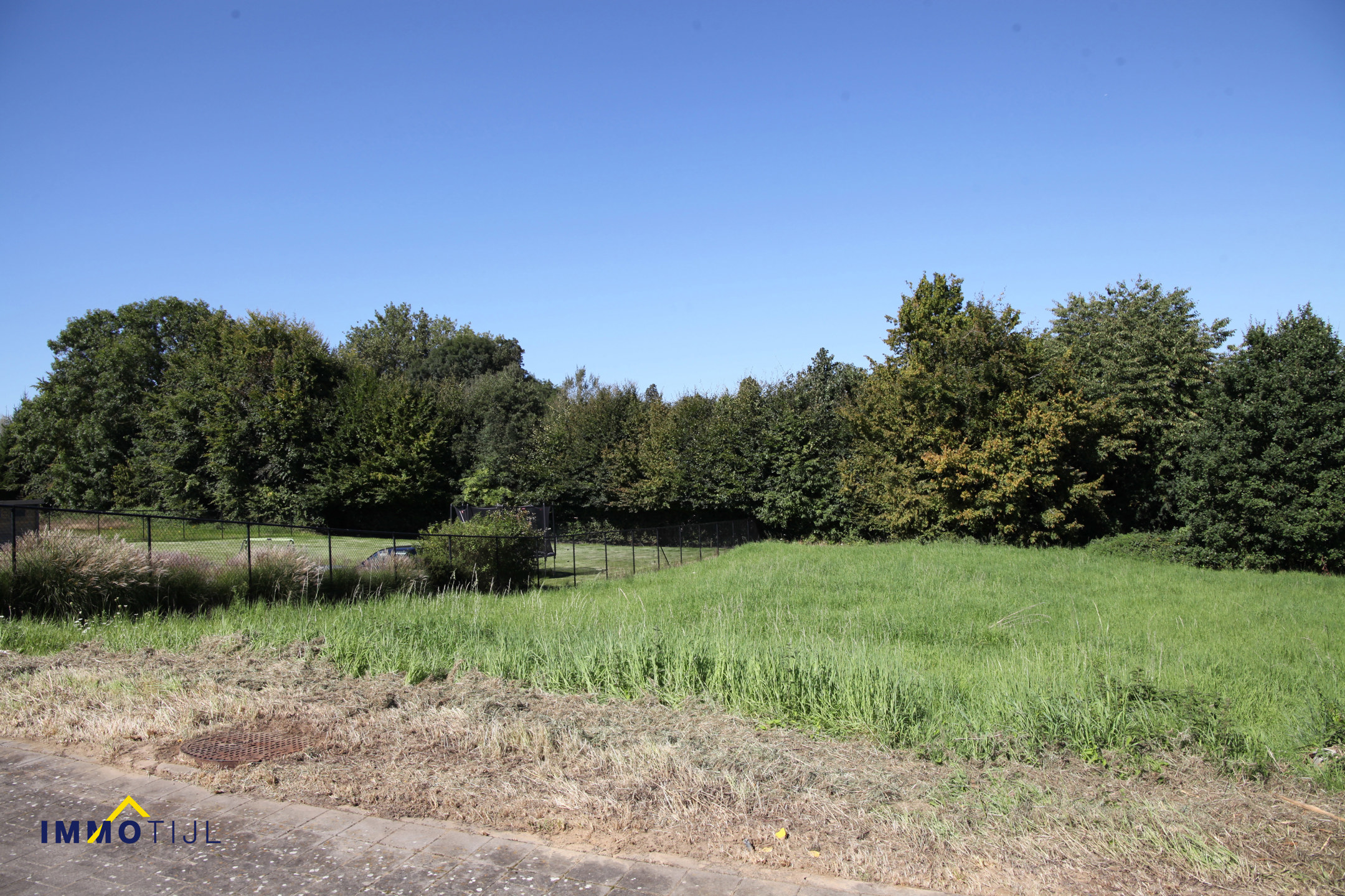 Mooi perceel bouwgrond geschikt voor halfopen woning!  - foto 4