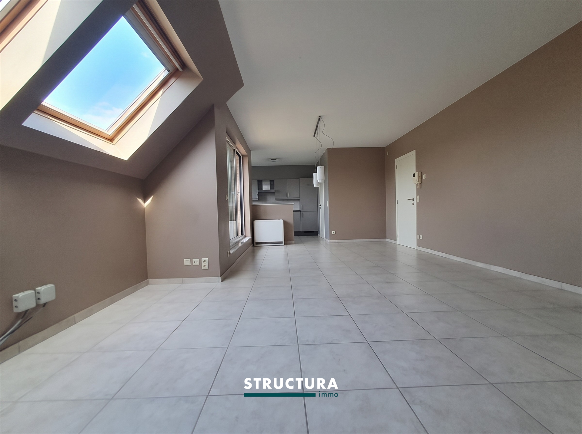 Appartement met 2 slaapkamers en garage - foto 4