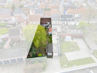 First Visit woensdag 15/4 om tussen 17-18 uur.  Enkel op afspraak !Gits :  te renoveren woning met veel potentieel op topligging.  Opp 461 m²In het...