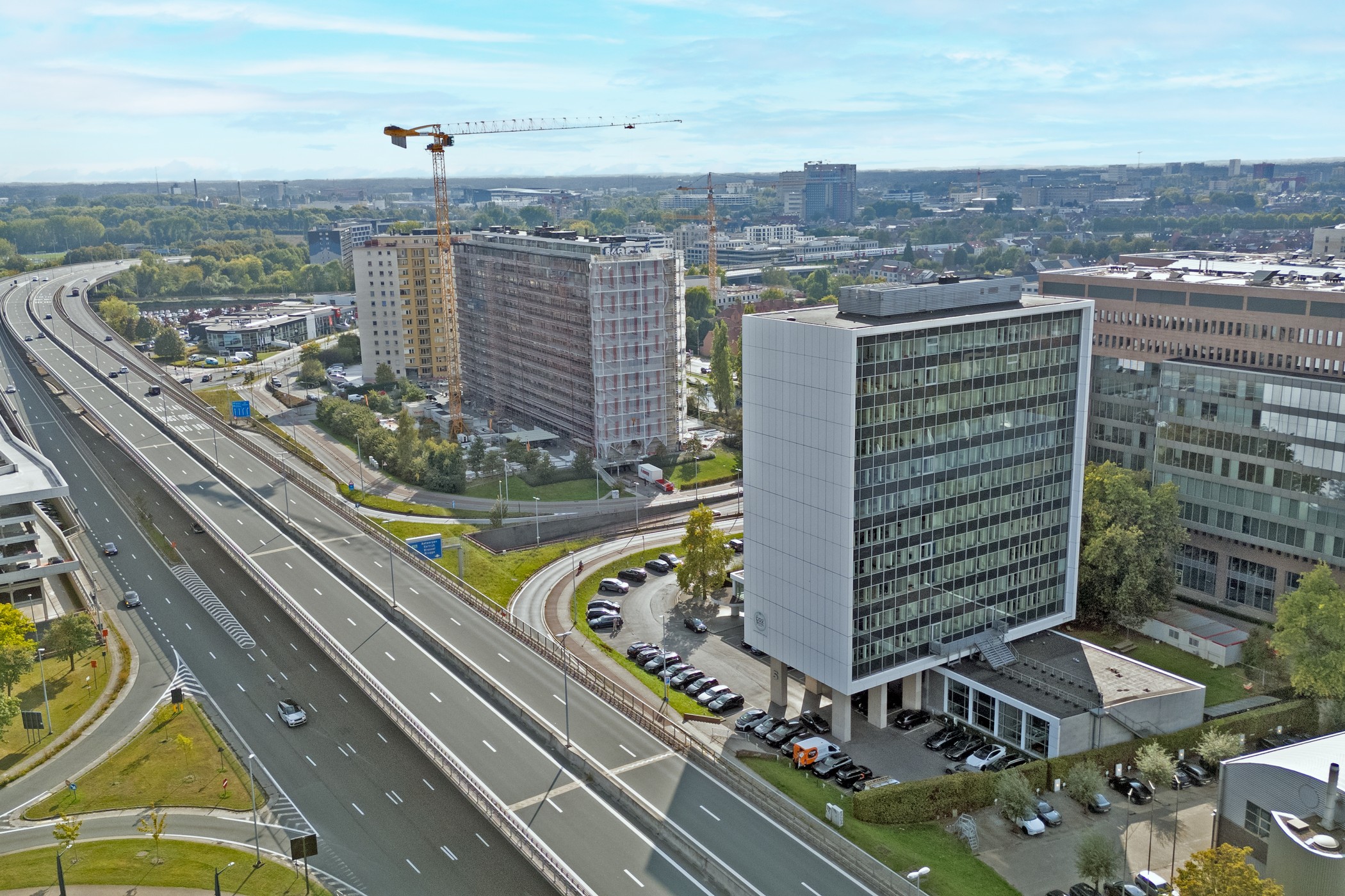 Moderne kantoorruimte van 335 m² - photo 1