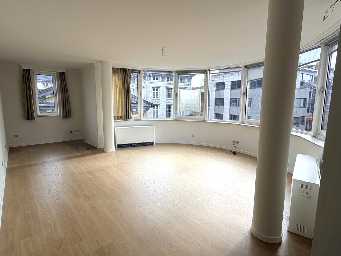 Ruim en lichtrijk appartement (ca. 100m2) met autostaanplaats centrum Leuven - foto 4