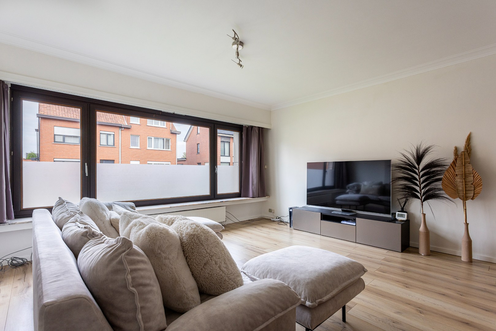 Gelijkvloers 2 slaapkamer appartement met tuin! - foto 2