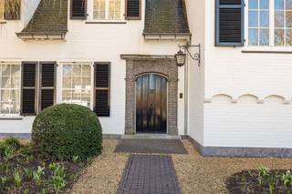 WILRIJK - Park Den Brandt: Impressive and refined villa on a 2.868m² south-facing plot, with 6 bedrooms, an indoor swimming pool with a wellness...