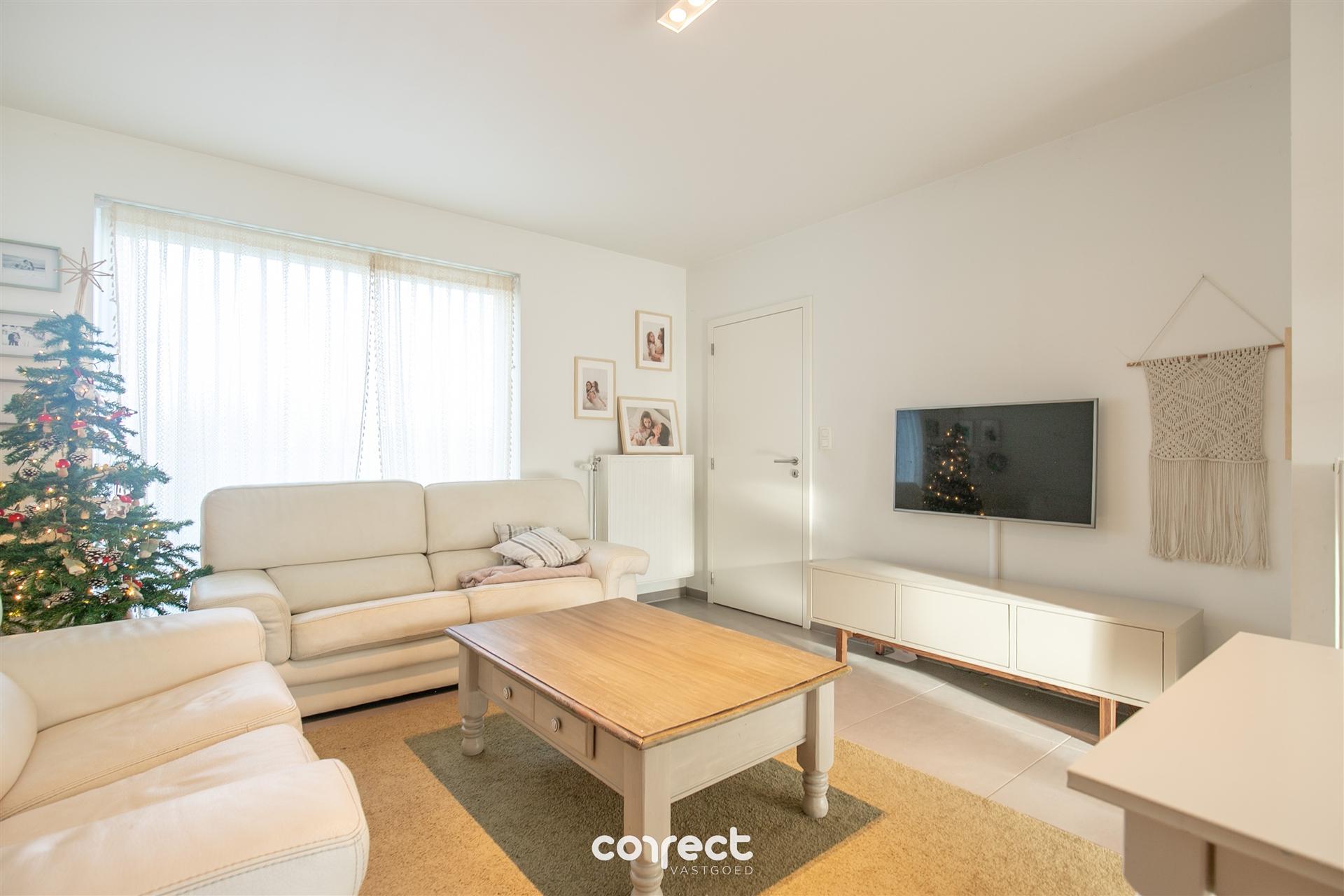 House for rent in Assebroek with 3 bedrooms - photo 2