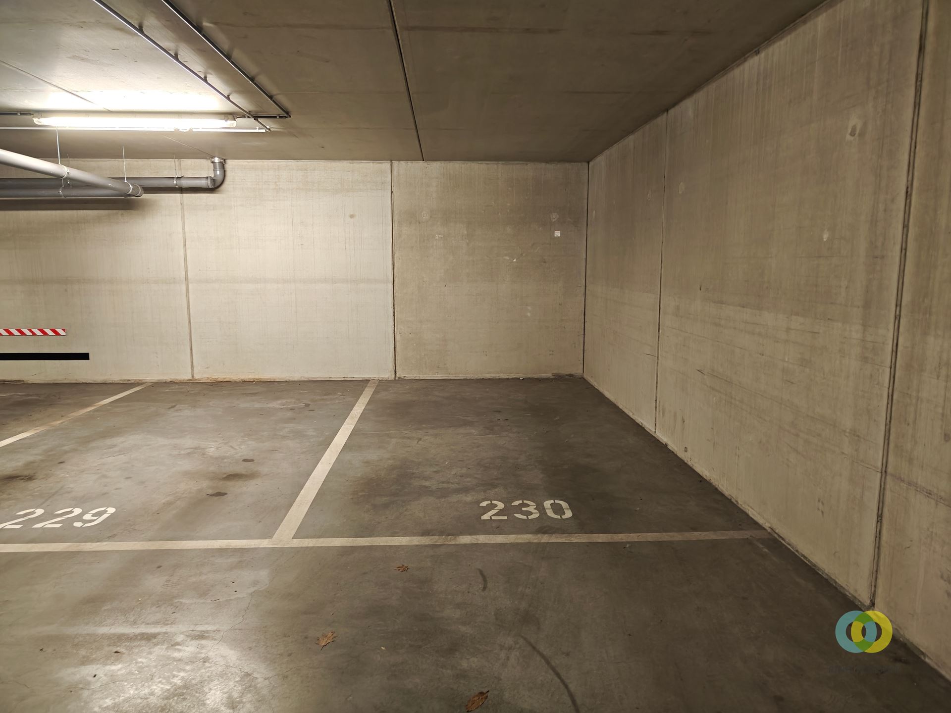 Parking intérieur - photo 4