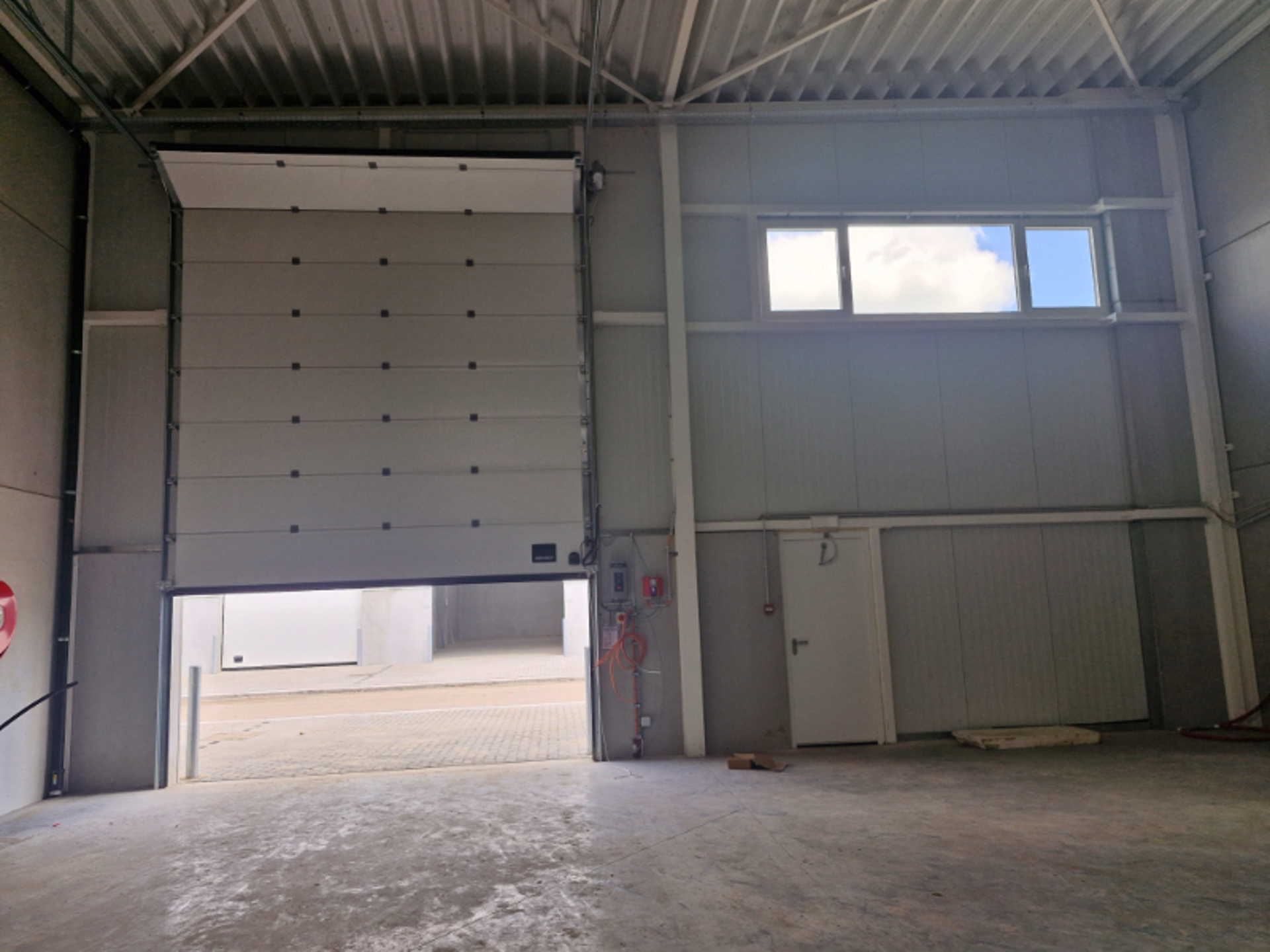 Commercial for rent in Nivelles - photo 2