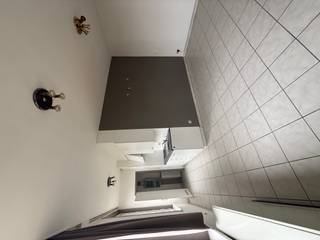 Te huur: gezellig appartement in het hart van Ieper, op korte wandelafstand van winkels, horeca en historische bezienswaardigheden. Dit appartement...