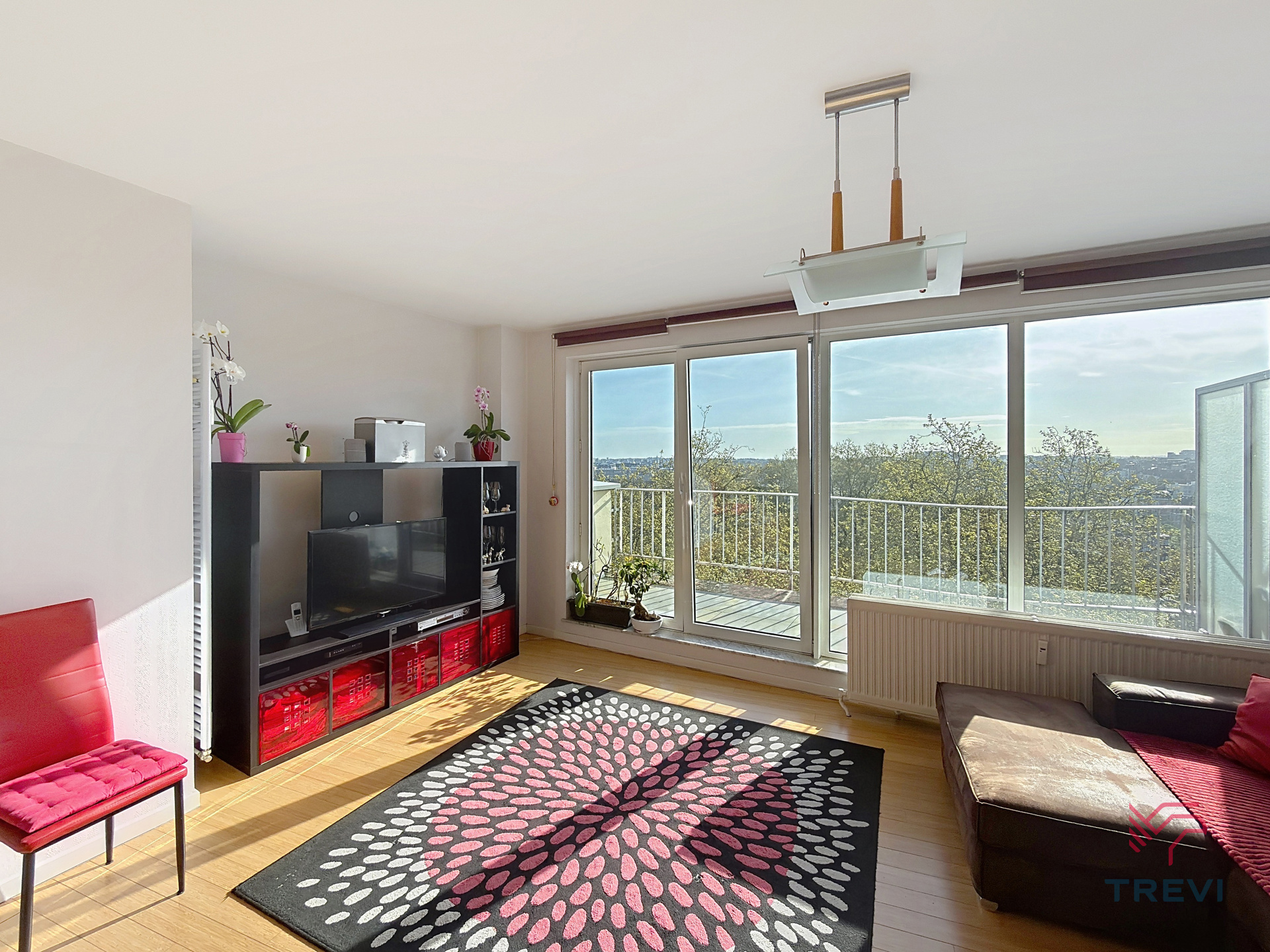 Prachtig appartement met 2 slaapkamers op de Louizalaan ! - foto 2