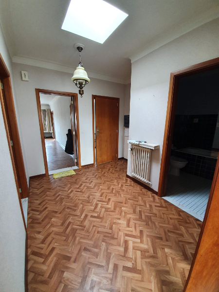 Centraal gelegen 3 slpk-appartement met kelderberging. - foto 3