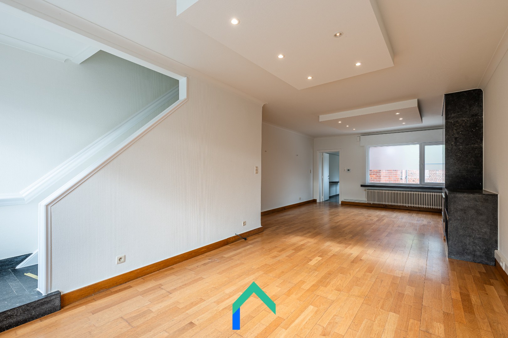 Ruime gezinswoning met 5 slaapkamers in Landegem - foto 4