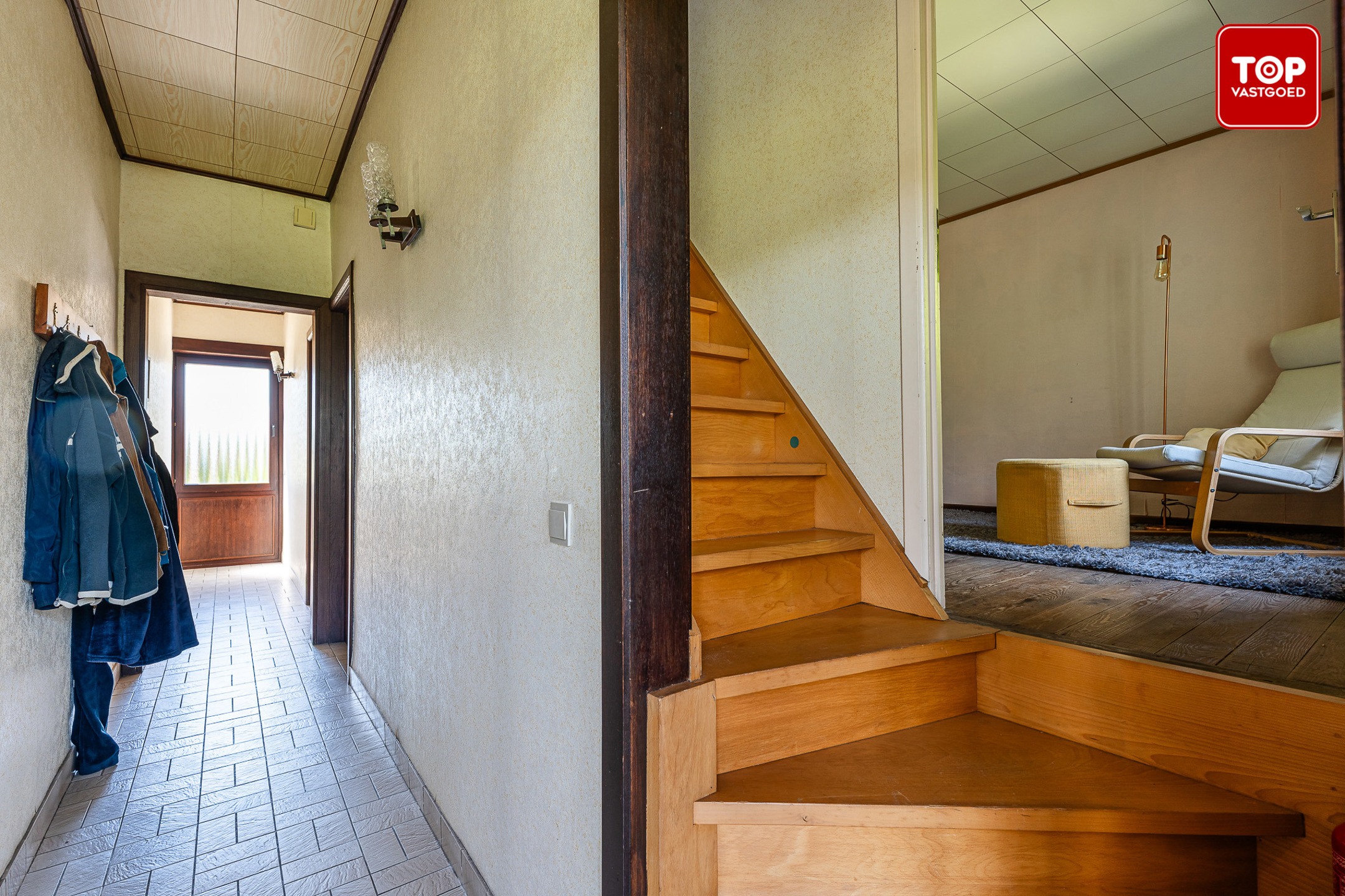 Uitzonderlijk gelegen perceel met totaal te renoveren of herop te bouwen woning. - foto 4
