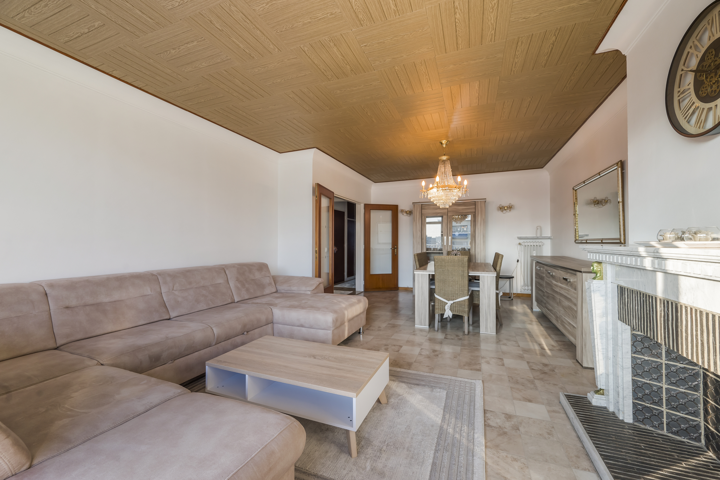 Ruim en lichtrijk 2 slaapkamer appartement nabij invalswegen - foto 3